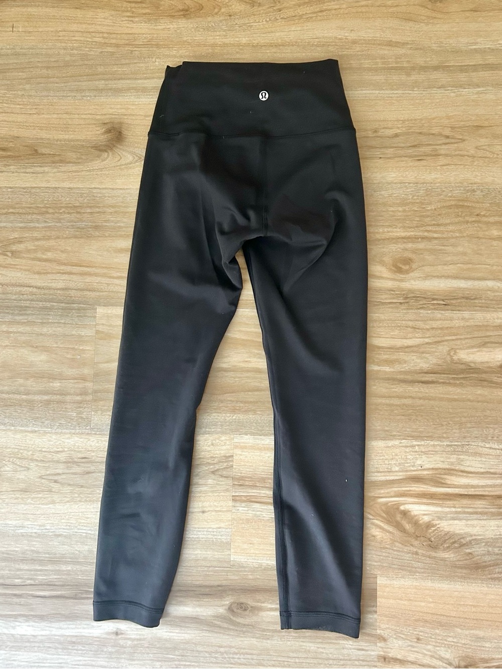 Black lululemon leggings